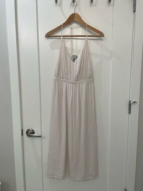 Urban Outfitters Kimchi Blue Vneck Satin T Back Midi Dress - Size 6 Bridal Prom